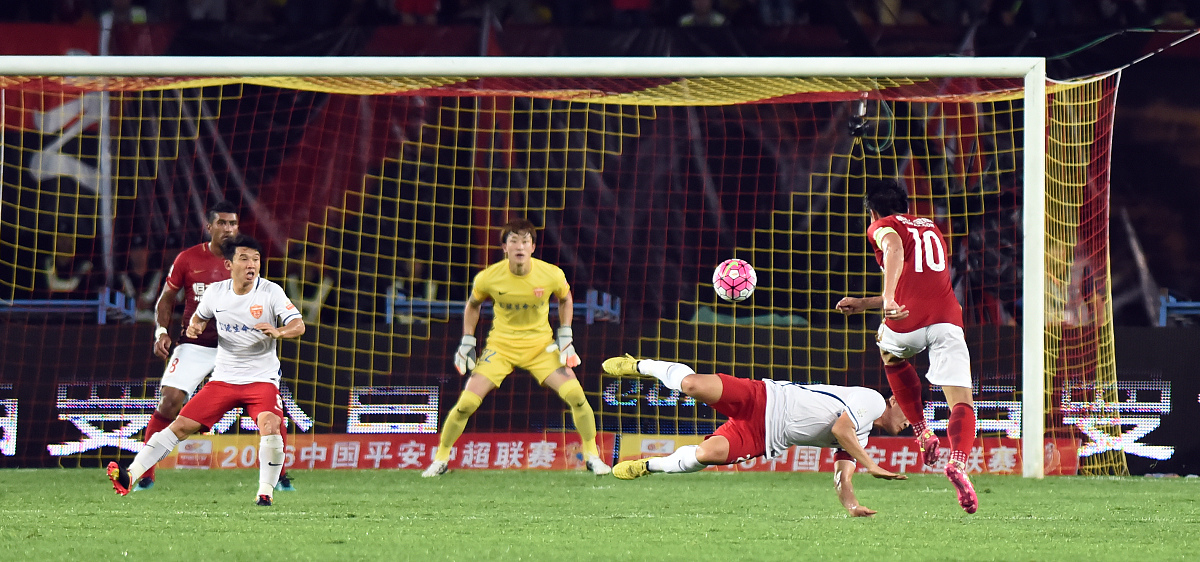 九游- 萨拉赫在塞尔维亚队比赛中逆转,逆转引发热议的是谁 