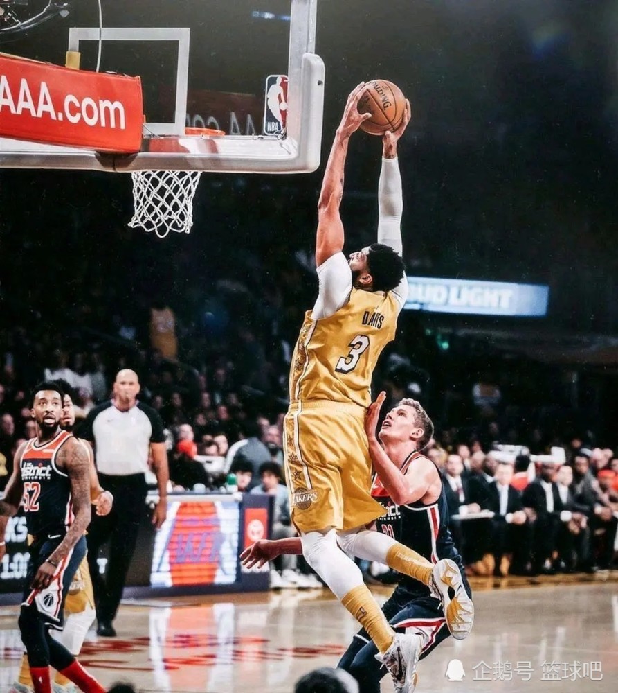 九游体育- nba重磅交易哈登加盟76人 